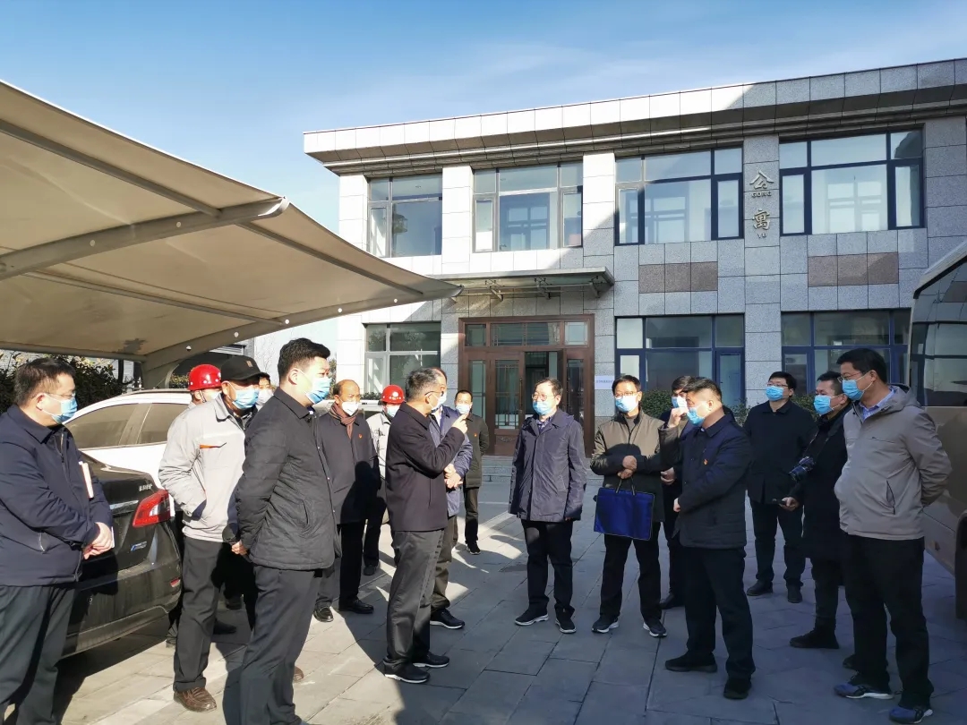新密市委副書記、市長張紅偉一行蒞臨鄭州建信指導(dǎo)企業(yè)復(fù)工和疫情防控工作